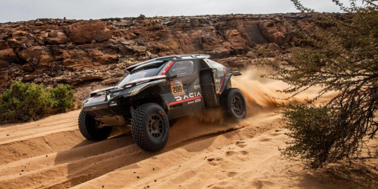 Dacia la un pas de victorie în Raliul Dakar