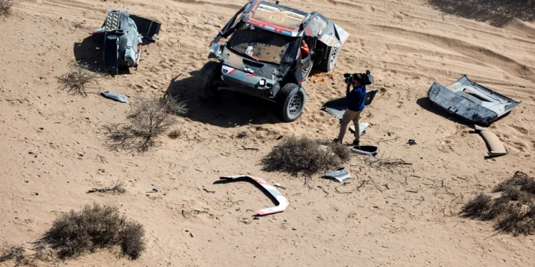 Dacia Sandriders contestă descalificarea echipajului său de la Raliul Dakar