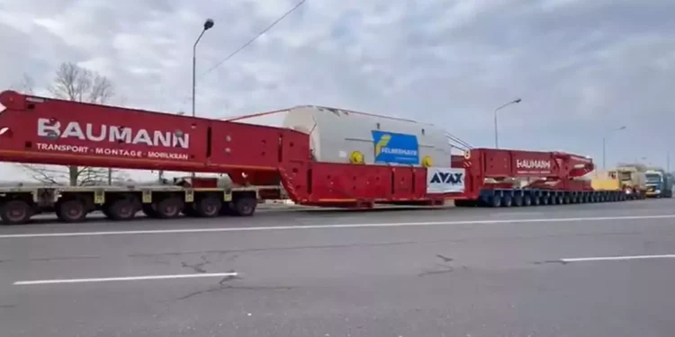 Un transport agabaritic RECORD pentru România traversează țara către Termocentrala Mintia