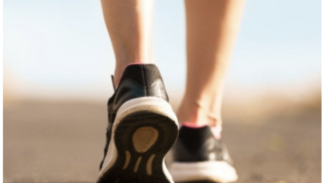 Mersul într-un ritm alert este mai bun decât alergatul