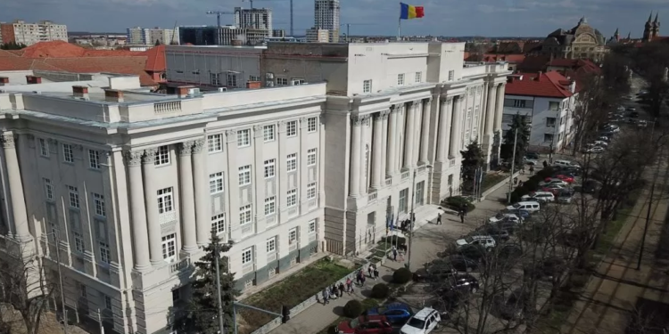 800 de posturi de la Consiliul Județean Timiș excluse