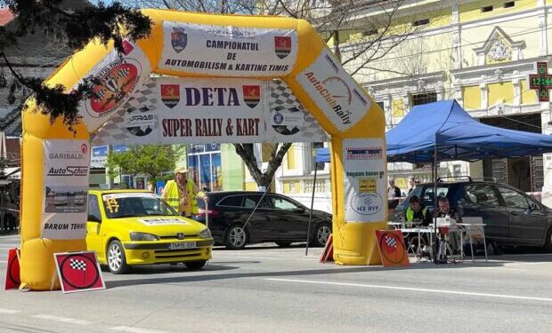 Motoare turate și spectacol pe patru roți în centrul orașului Deta