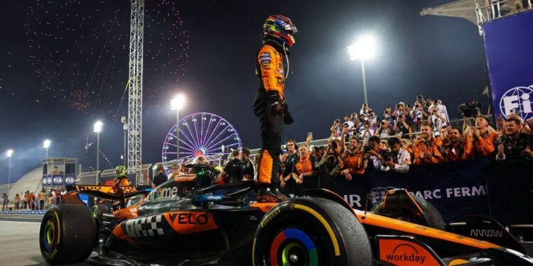 Oscar Piastri conduce impecabil în Marele Premiu al Bahrainului