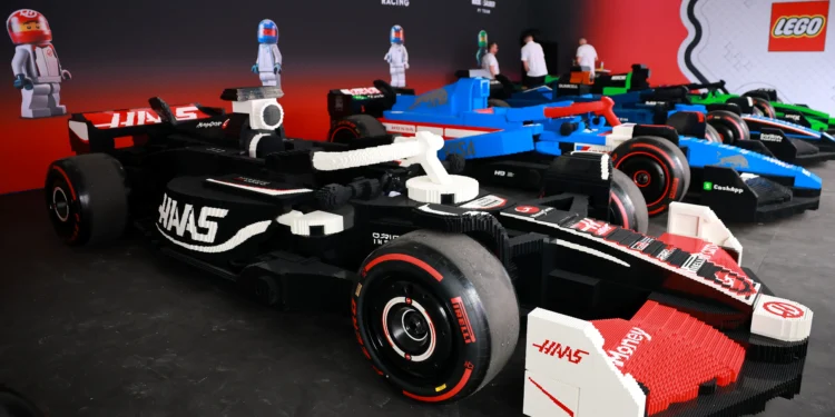Mașini LEGO® complet funcționale, conduse de piloții de F1