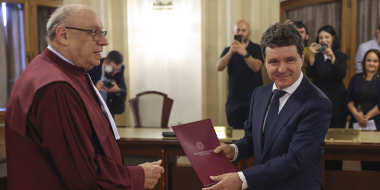 Nicușor Dan validat