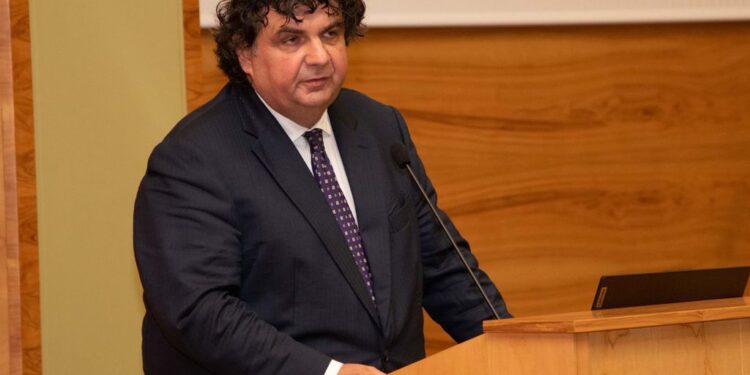 Hoție la universitate