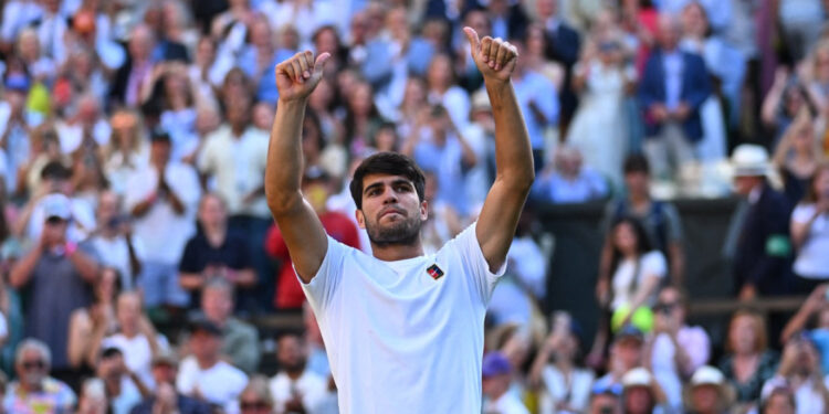 Carlos Alcaraz merge fără probleme în semifinalele de la Wimbledon 2025