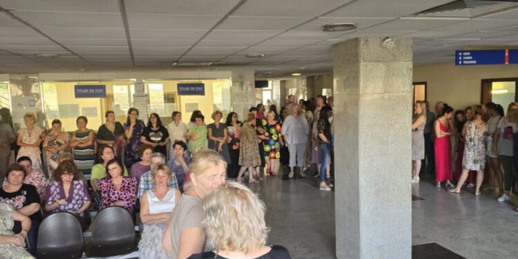 Protest spontan la ANAF Timiș