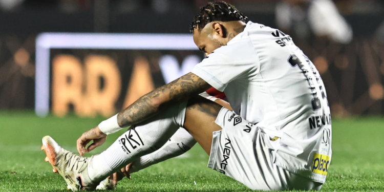 Neymar a ieșit în lacrimi de pe stadionul lui Santos