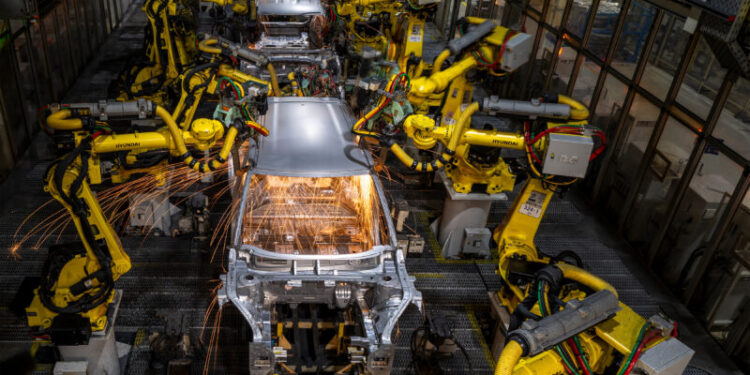 Ford Otosan a depășit Dacia în lunile de vară