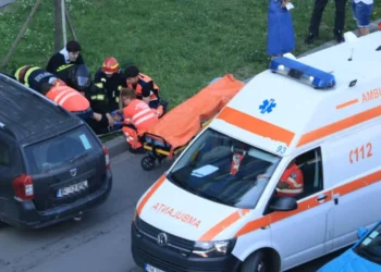 Accident auto cu două șoferițe