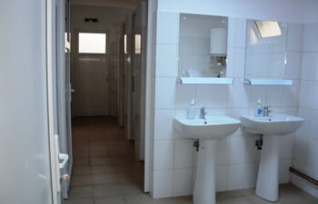 Sex în toaleta școlii