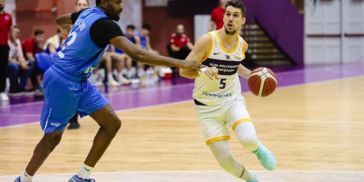 Victorie importantă pentru baschetbaliștii de la SCM Politehnica