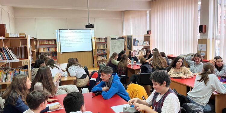 Liceenii din Timișoara dau lecții de implicare civică