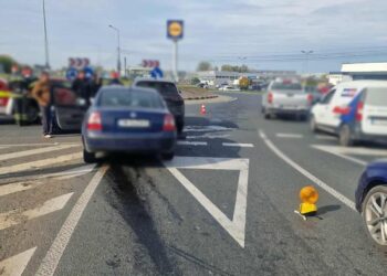 Septuagenar la spital, după ce a provocat un accident rutier