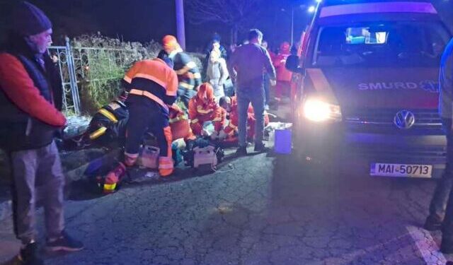 Femeie lovită de mașină pe trecerea de pietoni