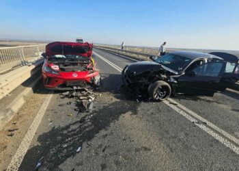 Ambulanță privată, implicată într-un accident