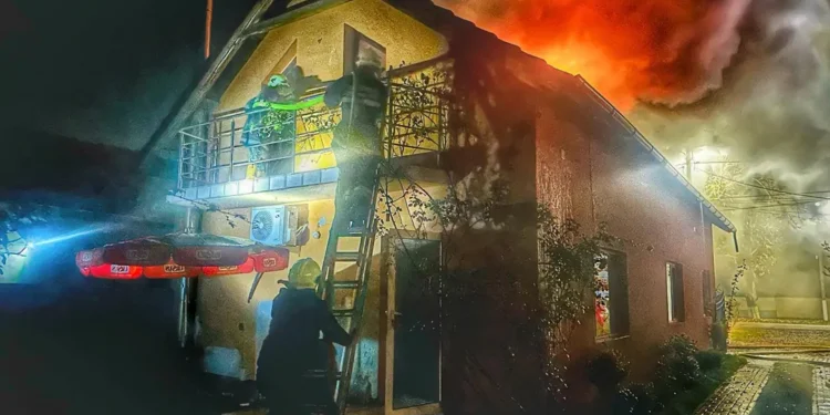 Un cabinet medical a luat foc în Șagu