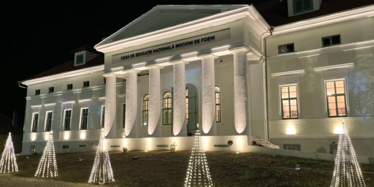 Peste 900 de oameni au pășit pragul Conacului Mocioni din Foeni