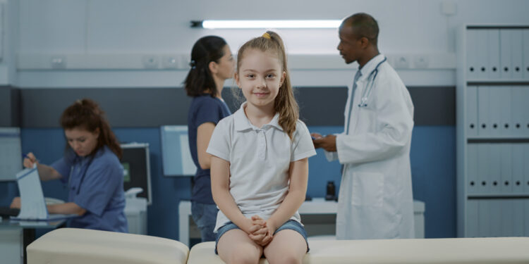 Spitale pentru copii și maternități din țară cer ajutorul „Salvați Copiii”