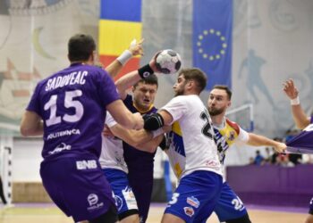 Handbaliștii violeți pierd cu Dinamo
