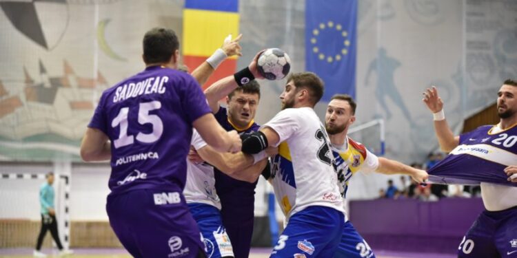 Handbaliștii violeți pierd cu Dinamo