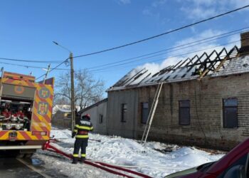 Acoperiș în flăcări la Cenei