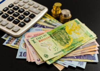 Producția de servicii în scădere în plină creștere europeană