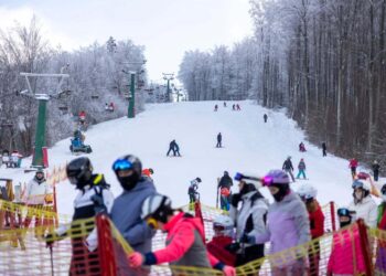 Zăpadă perfectă pentru schi