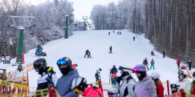 Zăpadă perfectă pentru schi