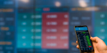 Acţiunile Hidroelectrica au urcat cu 20%