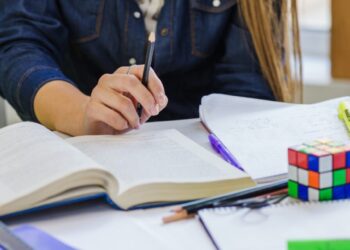 Universitatea Politehnica Timișoara lansează „UPT Senior Activ”, program dedicat seniorilor de peste 60 de ani