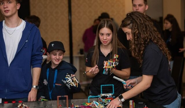 Copiii din Timișoara care transformă trecutul în viitor: Echipa Brainery