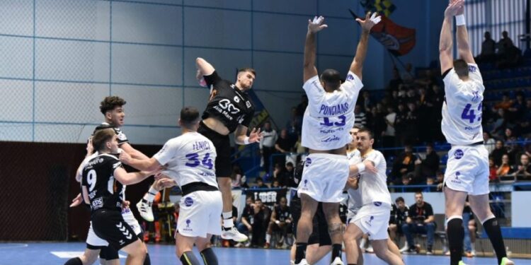 SCM Politehnica învinsă de Minaur Baia Mare