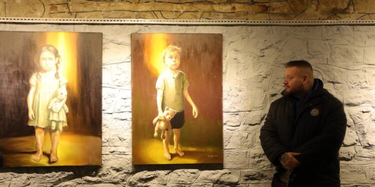 Transformare surprinzătoare în Penitenciarul Aiud: Un fost interlop din Timișoara devine artist după gratii